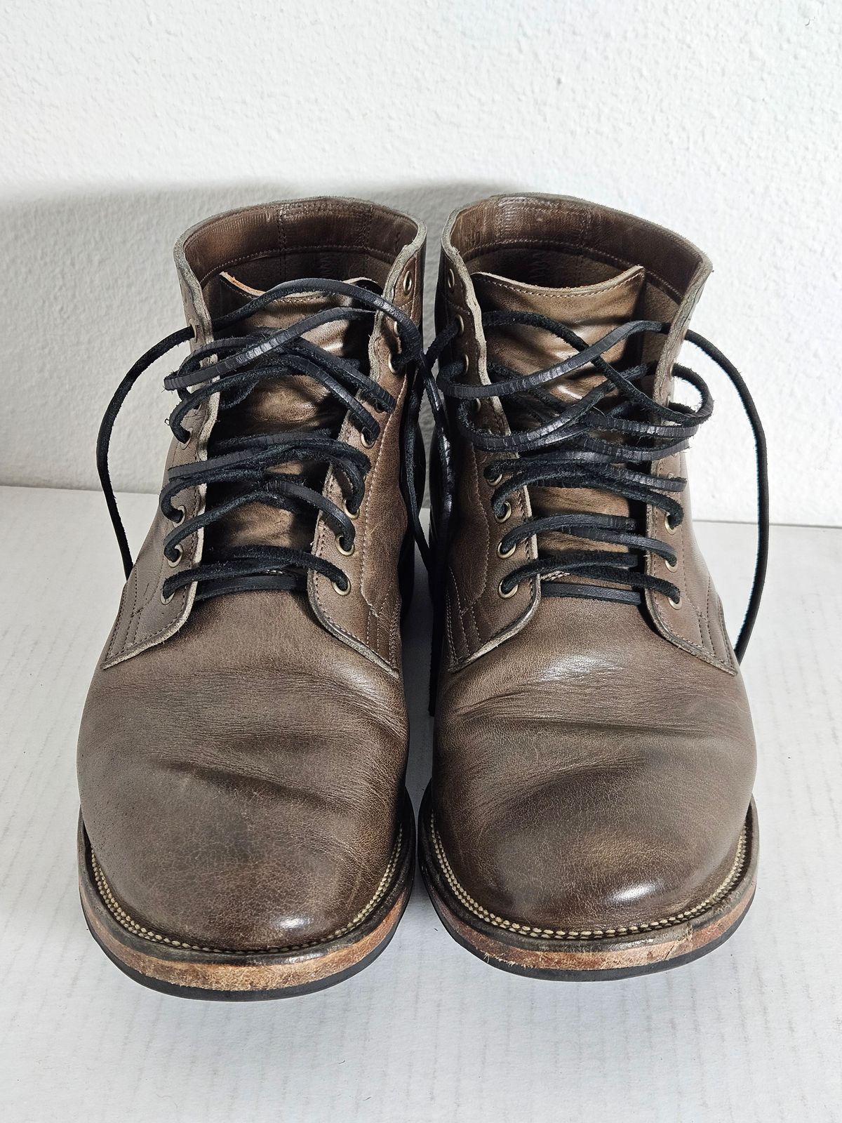 Photo by aDogNamedMerle on December 6, 2023 of the Viberg Service Boot in C.F. Stead Classic Grey Oiled Culatta.