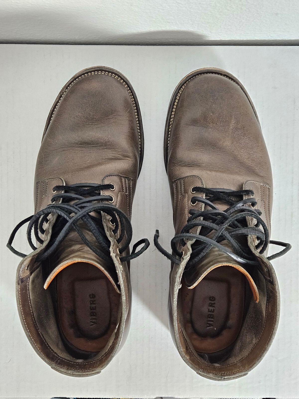 Photo by aDogNamedMerle on December 6, 2023 of the Viberg Service Boot in C.F. Stead Classic Grey Oiled Culatta.