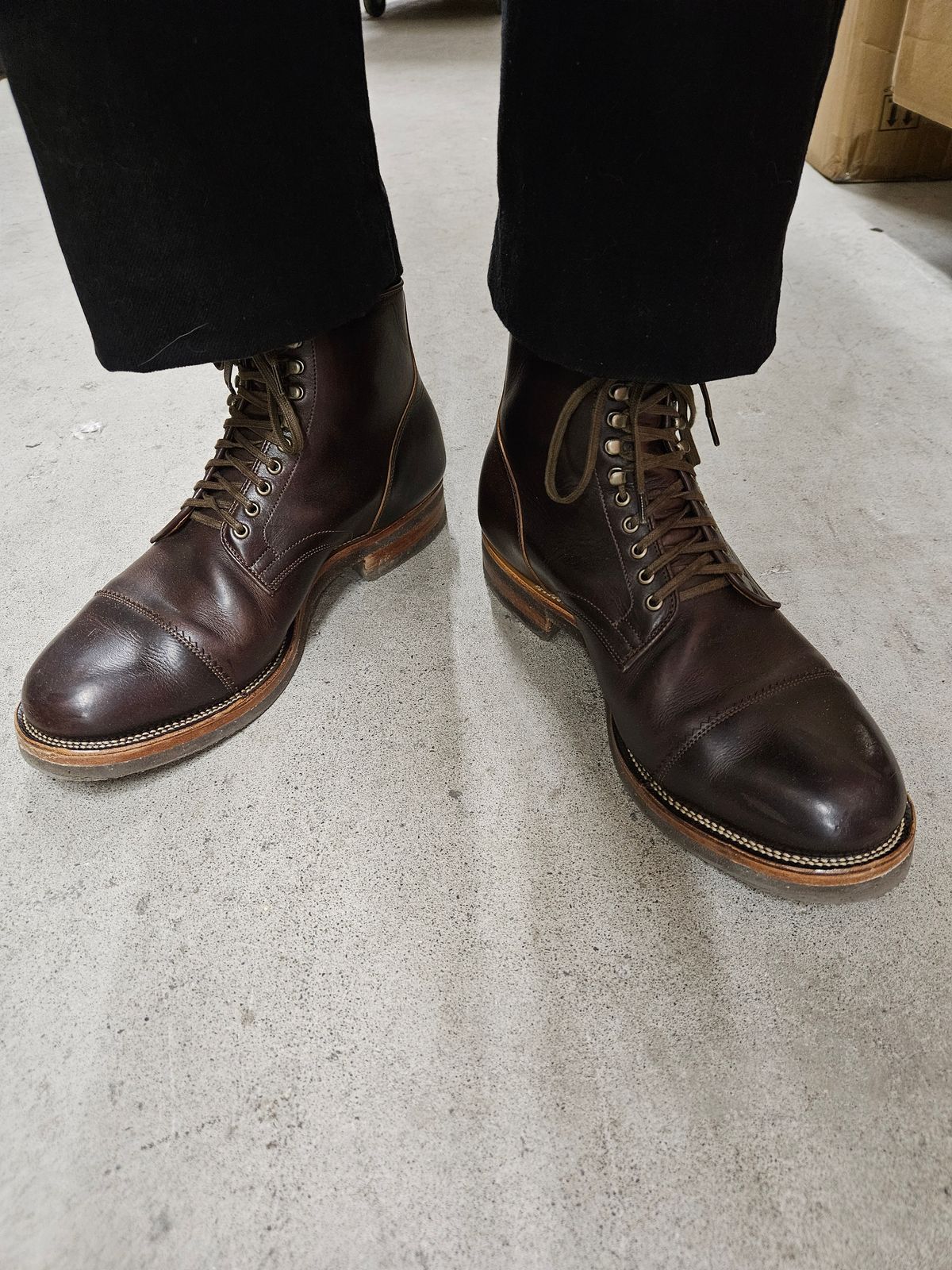 Photo by aDogNamedMerle on March 13, 2024 of the Viberg Service Boot PCT in Gallun Cigar Viking Calf.