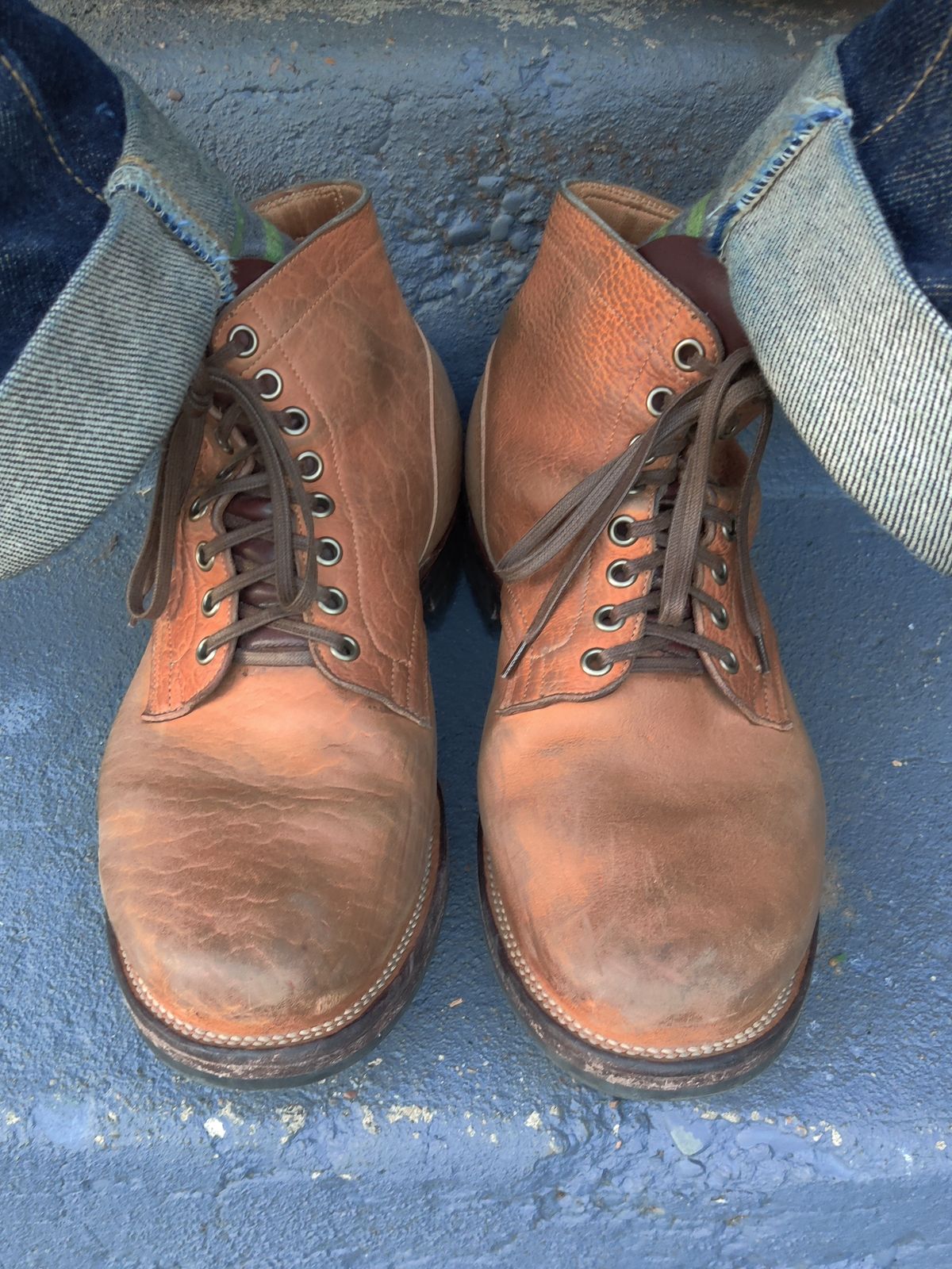 Photo by aDogNamedMerle on May 13, 2023 of the Viberg Service Boot in Shinki Cognac Shrunken Horsebutt.