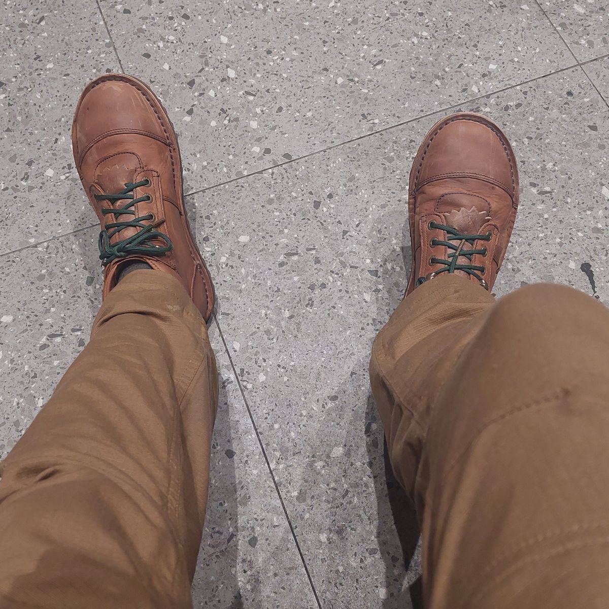 Photo by Willow on October 15, 2023 of the Jim Green African Ranger Barefoot Boot in Fudge Crazy Horse.