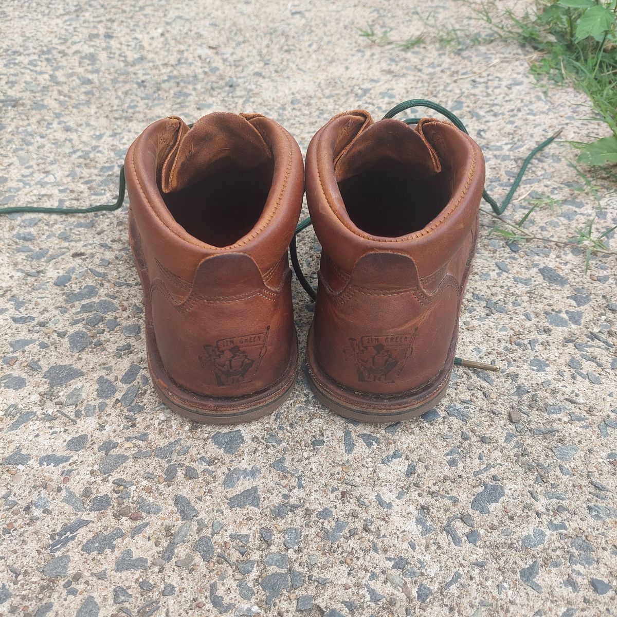 Photo by Willow on November 5, 2023 of the Jim Green African Ranger Barefoot Boot in Fudge Crazy Horse.