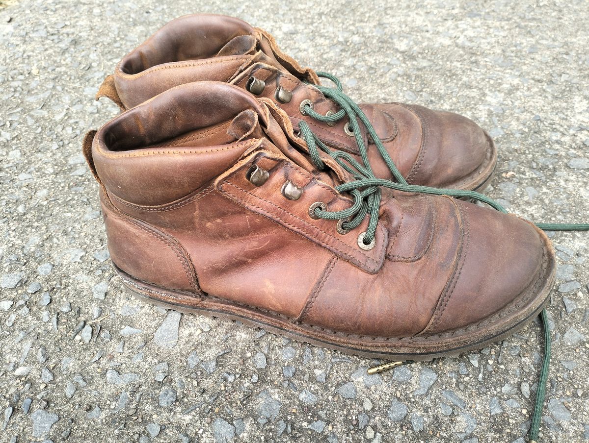 Photo by Willow on March 5, 2024 of the Jim Green African Ranger Barefoot Boot in Fudge Crazy Horse.