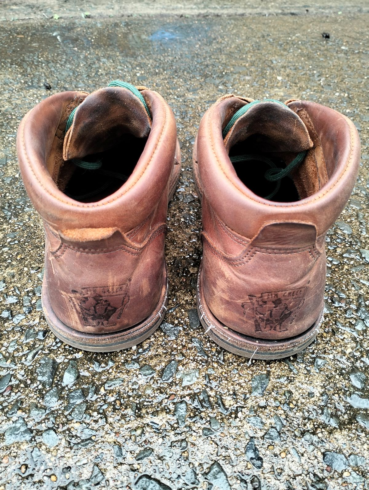 Photo by Willow on April 5, 2024 of the Jim Green African Ranger Barefoot Boot in Fudge Crazy Horse.