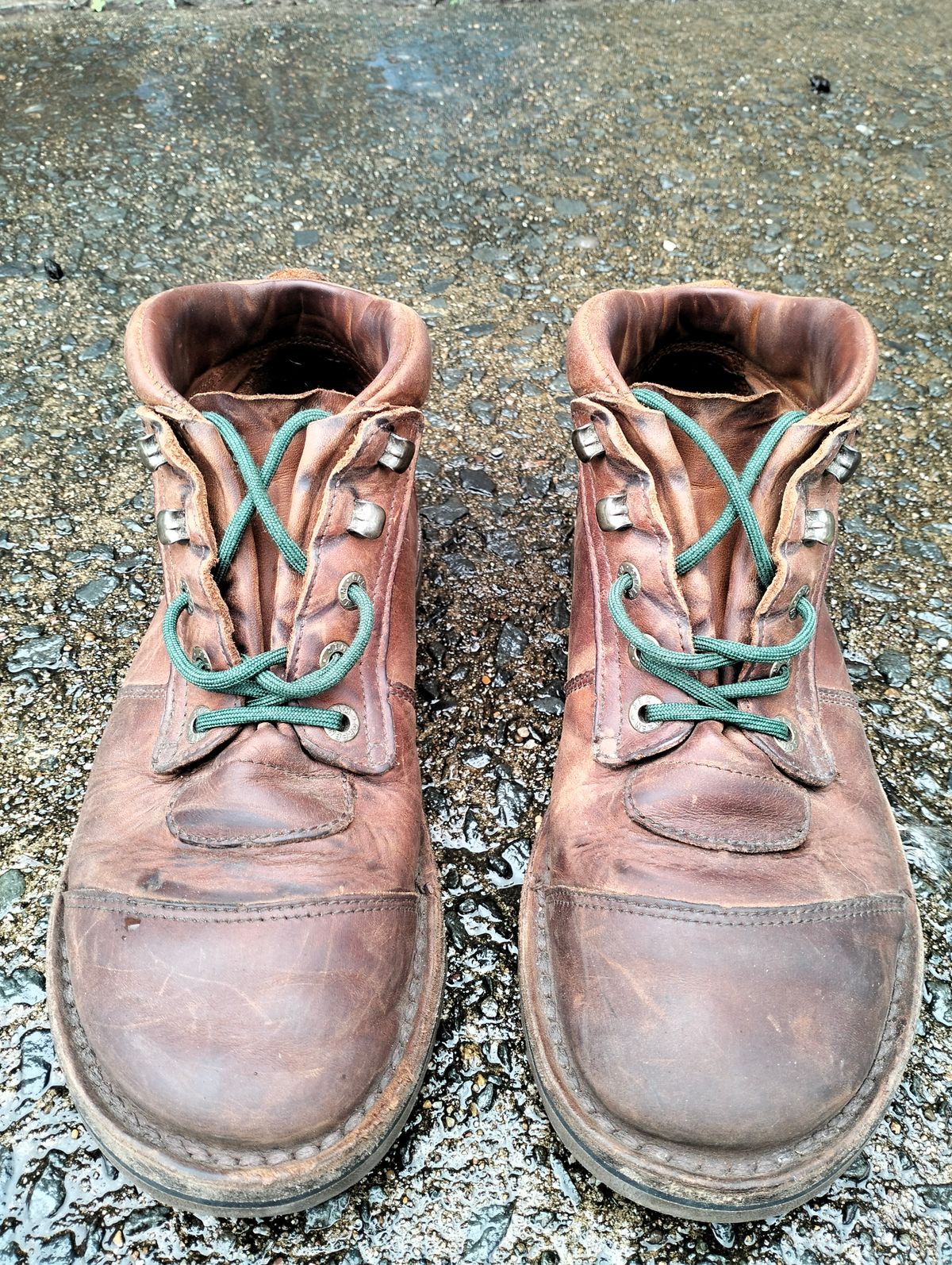 Photo by Willow on April 5, 2024 of the Jim Green African Ranger Barefoot Boot in Fudge Crazy Horse.