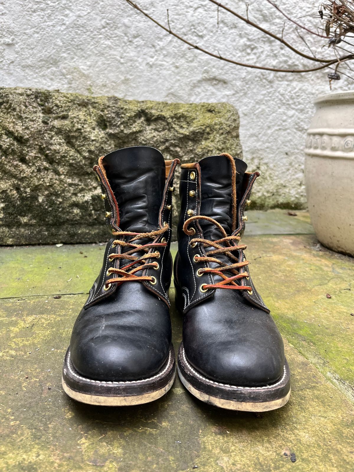 Photo by VoodooRay on February 4, 2023 of the Role Club Underdogs in Unlisted Leather.