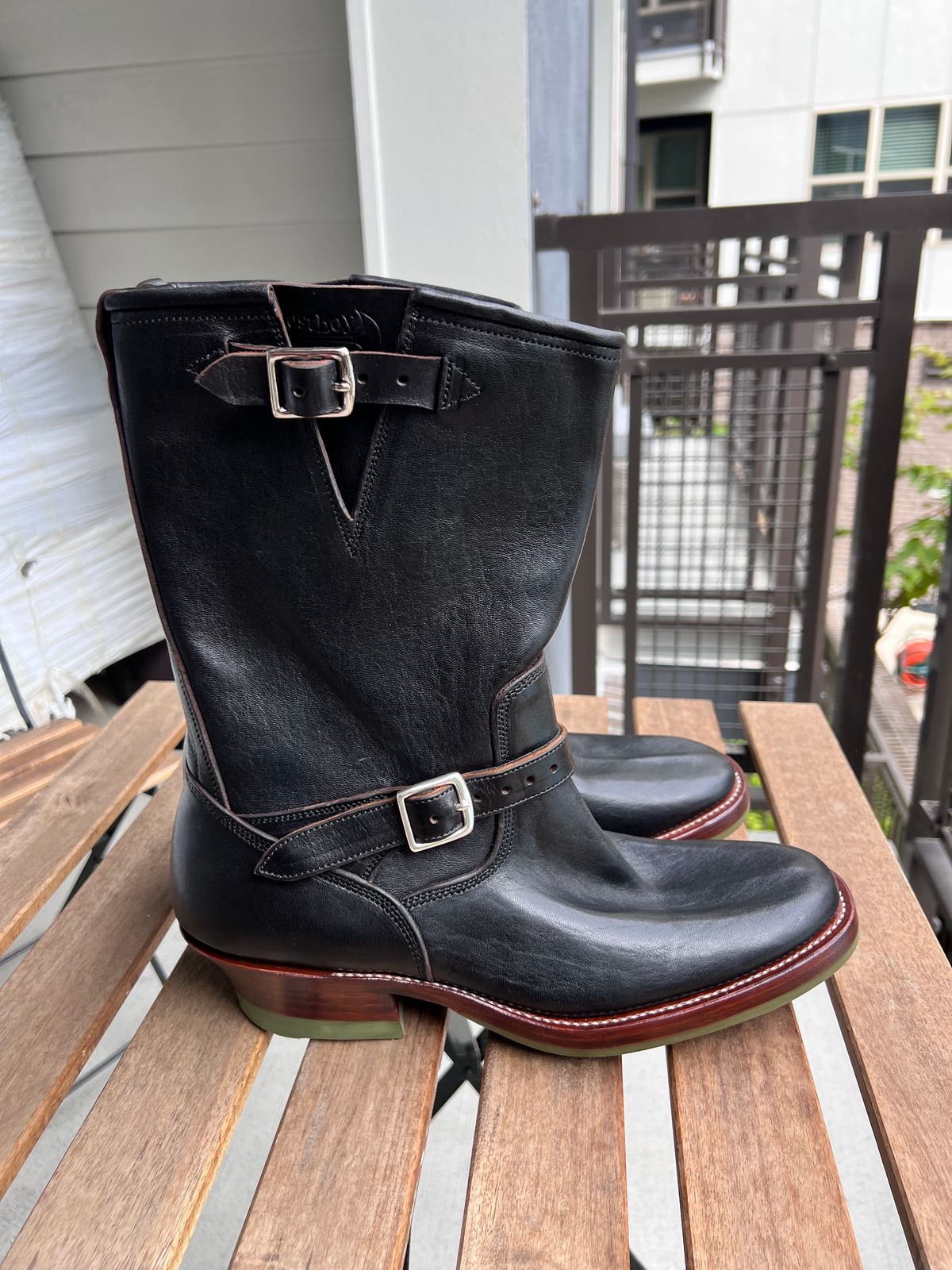 Photo by A_Clockwork_Yifan on October 1, 2025 of the Lost Boys (Formerly King Boots) Engineer Boots in Black Teacore Shinki Shrunken Horsefront.