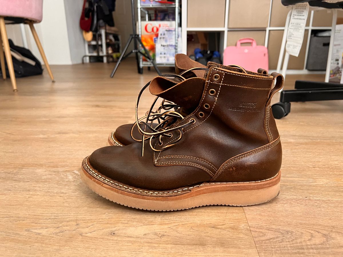 Photo by A_Clockwork_Yifan on November 1, 2023 of the White's Rambler in Horween Cinnamon Waxed Flesh.