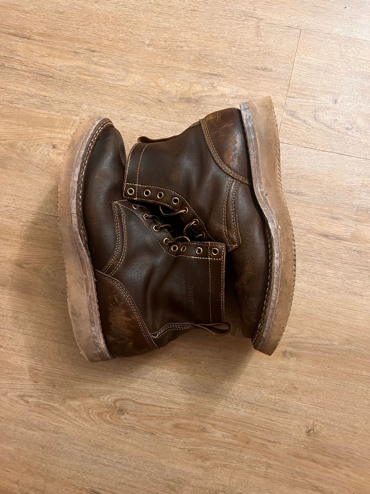 Photo by A_Clockwork_Yifan on February 1, 2024 of the White's Rambler in Horween Cinnamon Waxed Flesh.