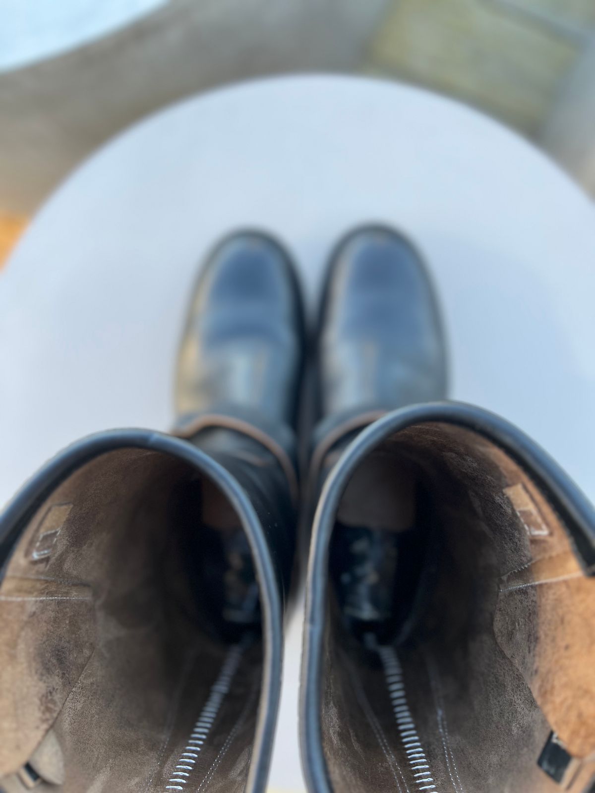 Photo by A_Clockwork_Yifan on December 4, 2022 of the Attractions BILTBUCK Engineer Boots in Black Italian Horsebutt.