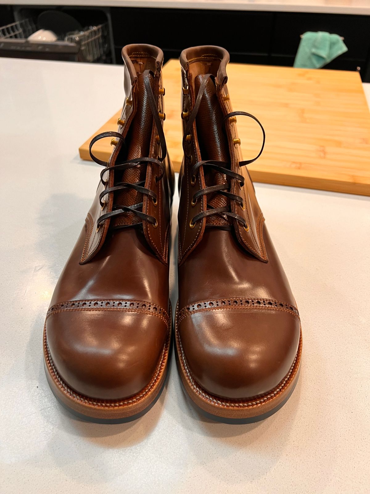 Photo by A_Clockwork_Yifan on October 1, 2024 of the Iron Boots 5515 in Maryam Brown Shell Cordovan.
