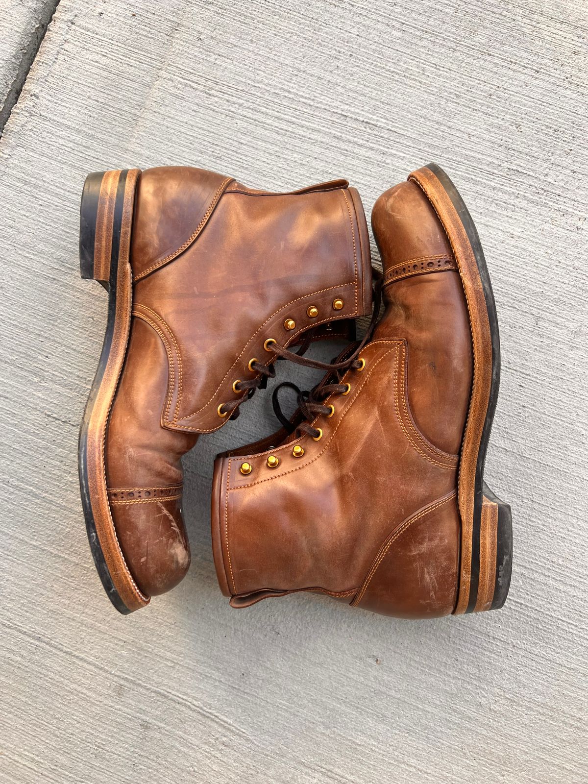 Photo by A_Clockwork_Yifan on February 3, 2025 of the Iron Boots 5515 in Maryam Brown Shell Cordovan.