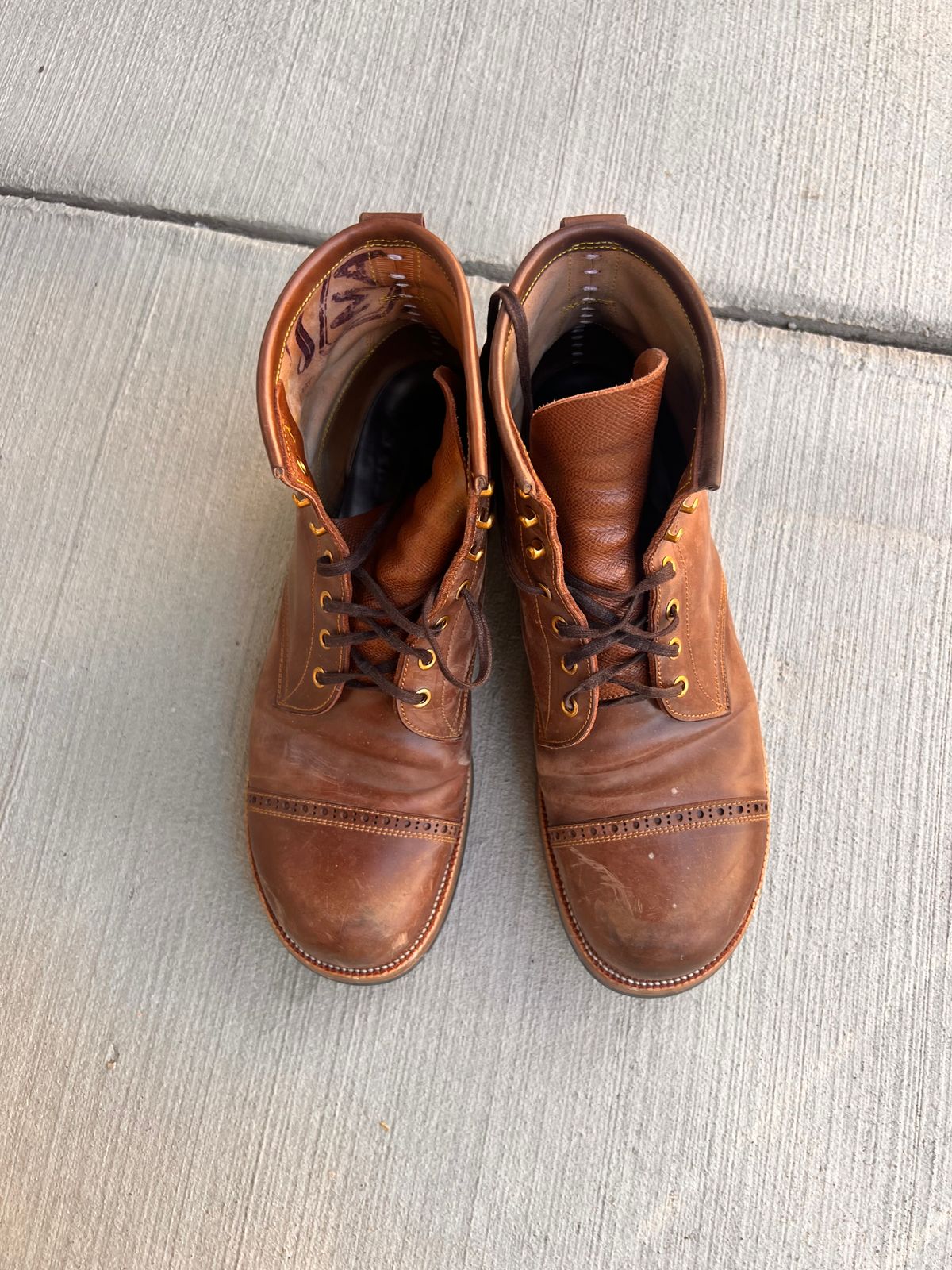 Photo by A_Clockwork_Yifan on February 3, 2025 of the Iron Boots 5515 in Maryam Brown Shell Cordovan.