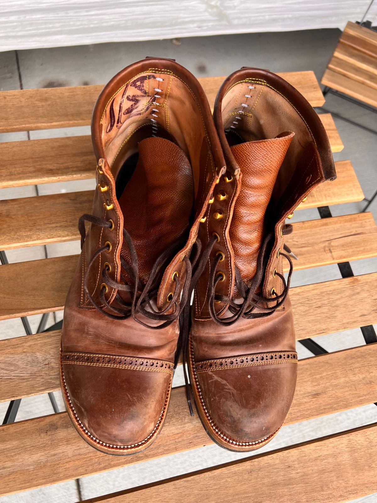 Photo by A_Clockwork_Yifan on March 4, 2025 of the Iron Boots 5515 in Maryam Brown Shell Cordovan.