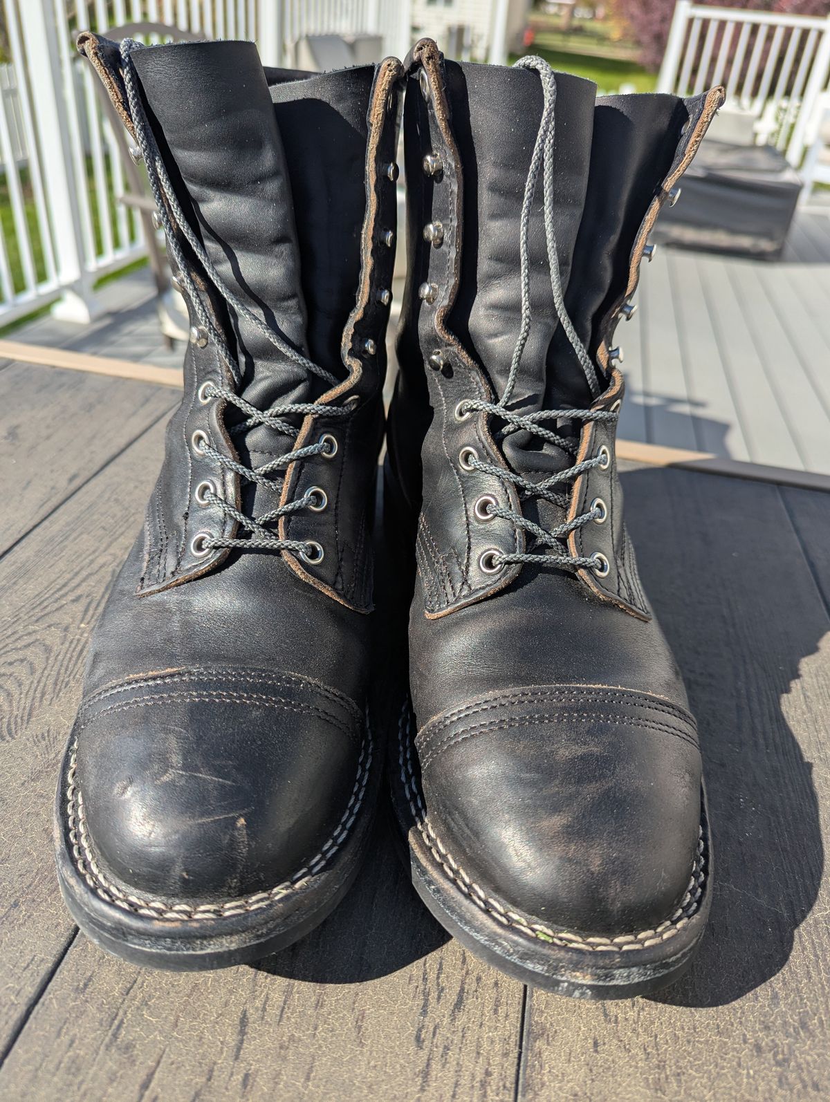 Photo by Vehe on November 4, 2025 of the Nicks Parkhurst V3 in Horween Black Chromexcel.