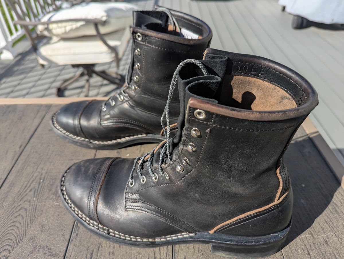 Photo by Vehe on November 4, 2025 of the Nicks Parkhurst V3 in Horween Black Chromexcel.