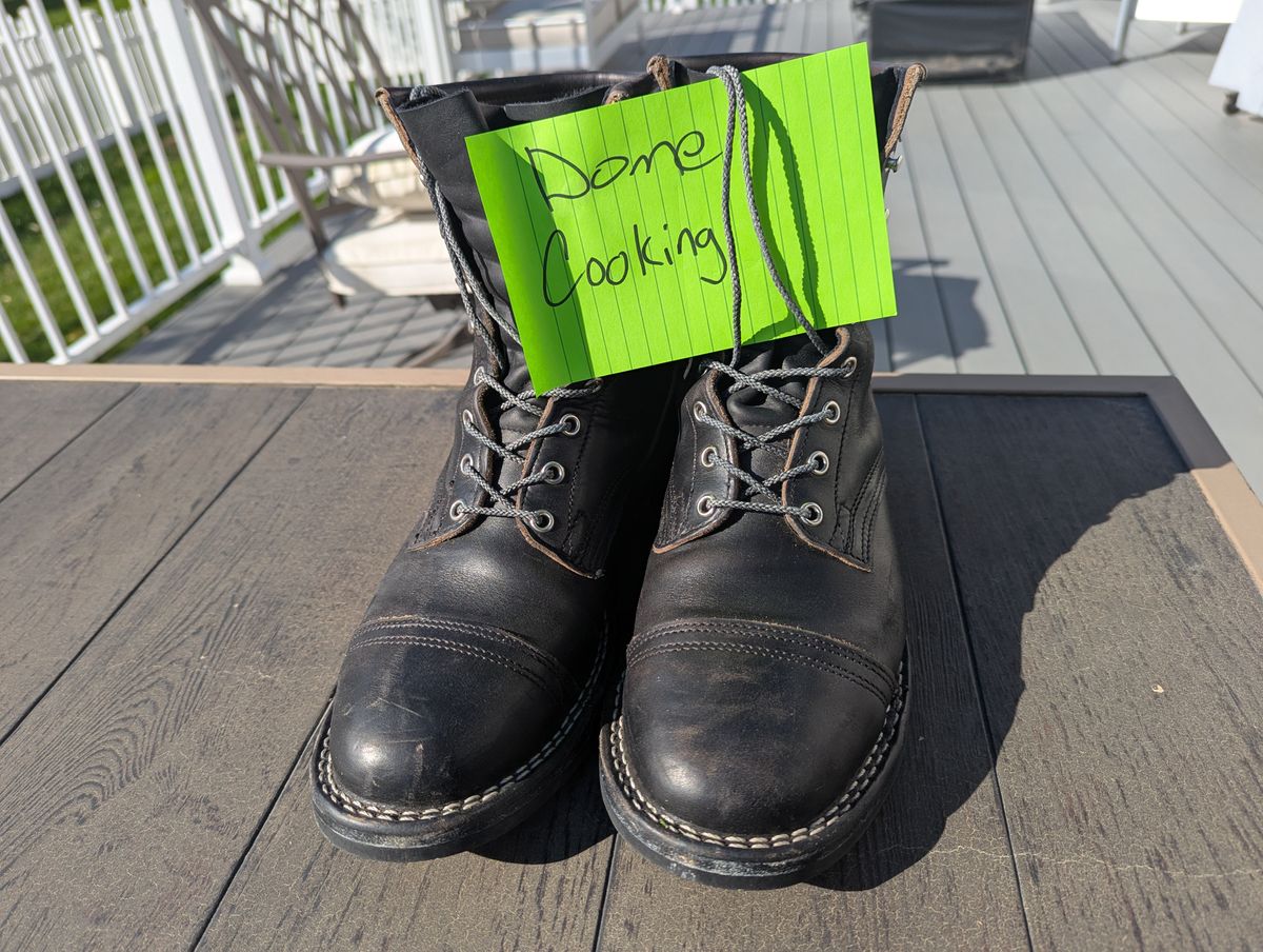 Photo by Vehe on November 4, 2025 of the Nicks Parkhurst V3 in Horween Black Chromexcel.