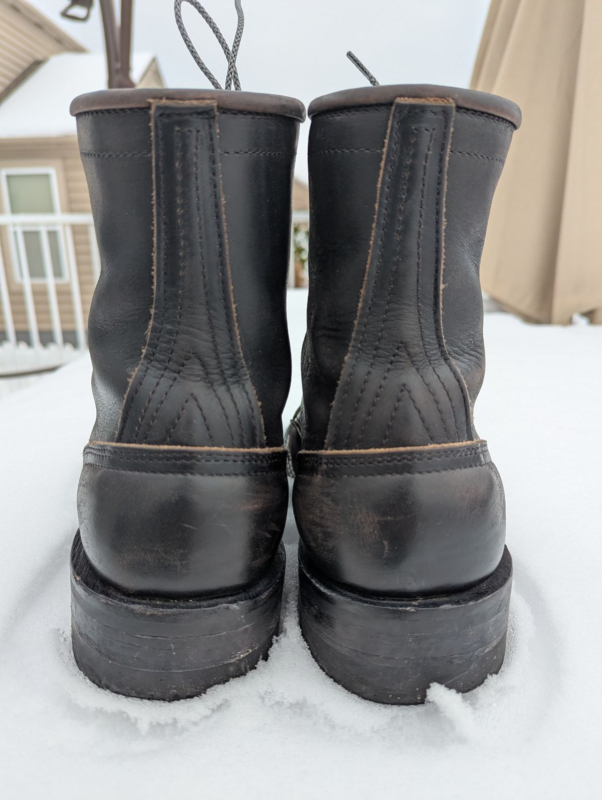 Photo by Vehe on December 3, 2025 of the Nicks Parkhurst V3 in Horween Black Chromexcel.