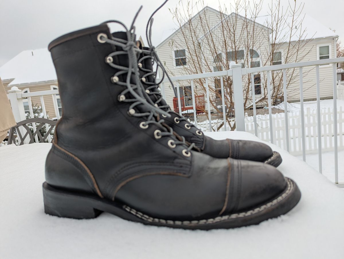 Photo by Vehe on December 3, 2025 of the Nicks Parkhurst V3 in Horween Black Chromexcel.