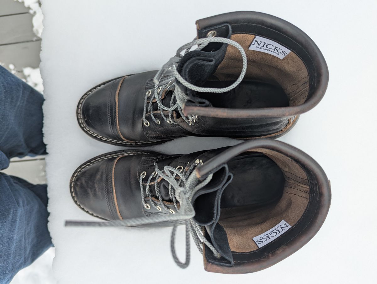 Photo by Vehe on December 3, 2025 of the Nicks Parkhurst V3 in Horween Black Chromexcel.