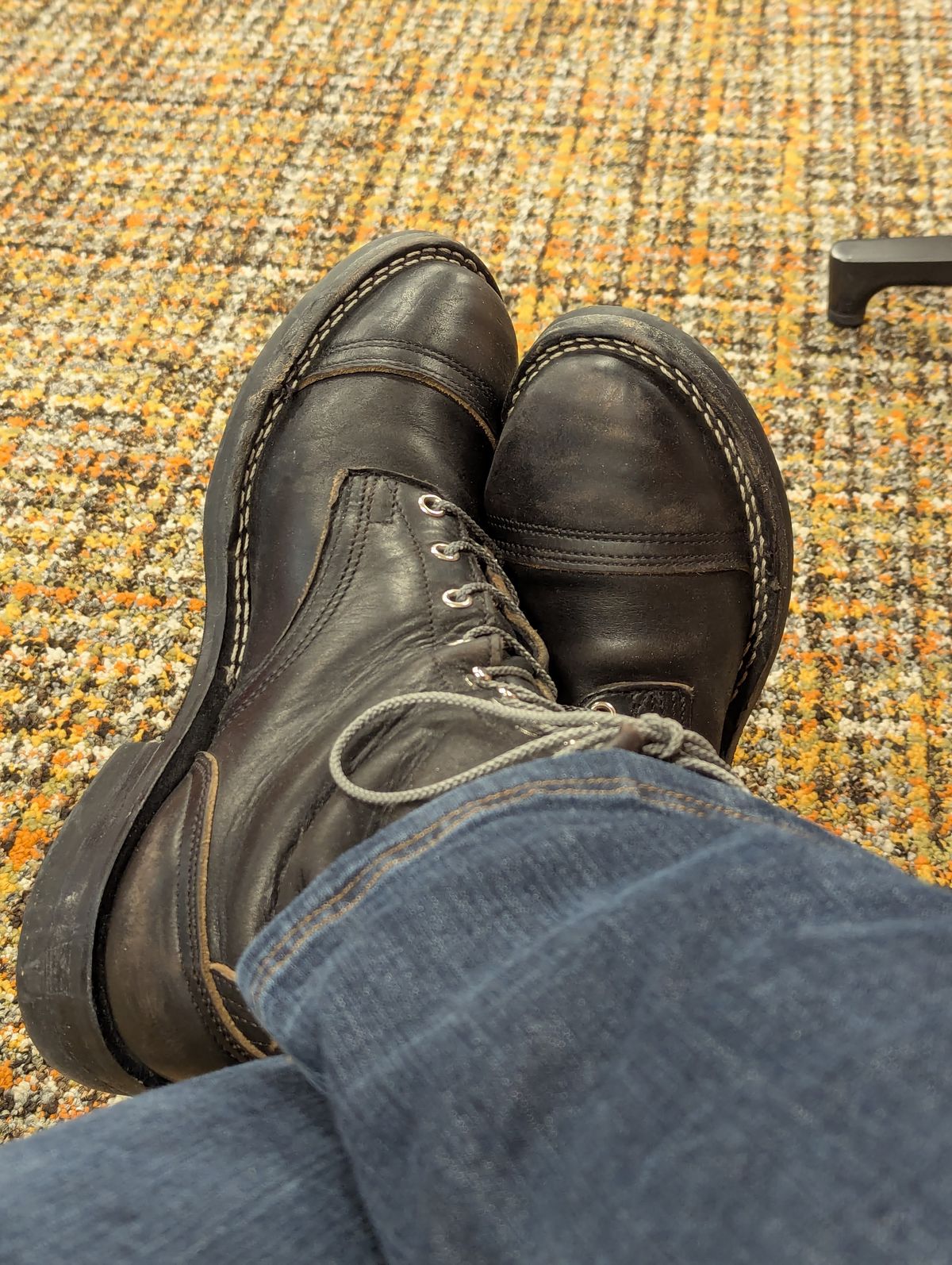 Photo by Vehe on December 9, 2025 of the Nicks Parkhurst V3 in Horween Black Chromexcel.