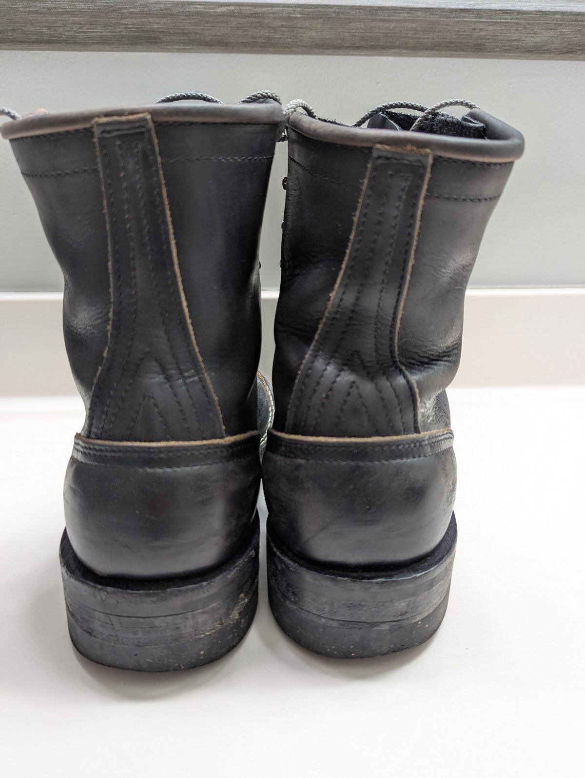 Photo by Vehe on January 5, 2026 of the Nicks Parkhurst V3 in Horween Black Chromexcel.