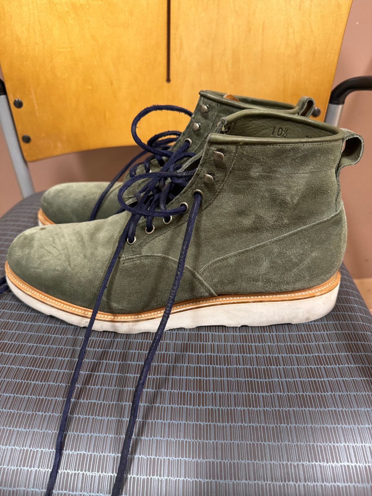 Photo by canary on November 6, 2024 of the Viberg Scout Boot in C.F. Stead Emerald Green Janus Calf Suede.