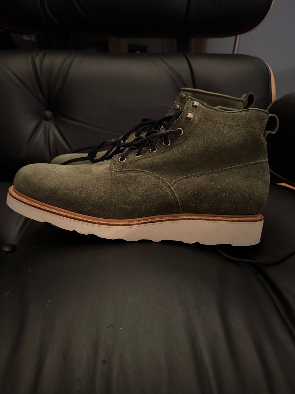 Photo by canary on October 7, 2024 of the Viberg Scout Boot in C.F. Stead Emerald Green Janus Calf Suede.
