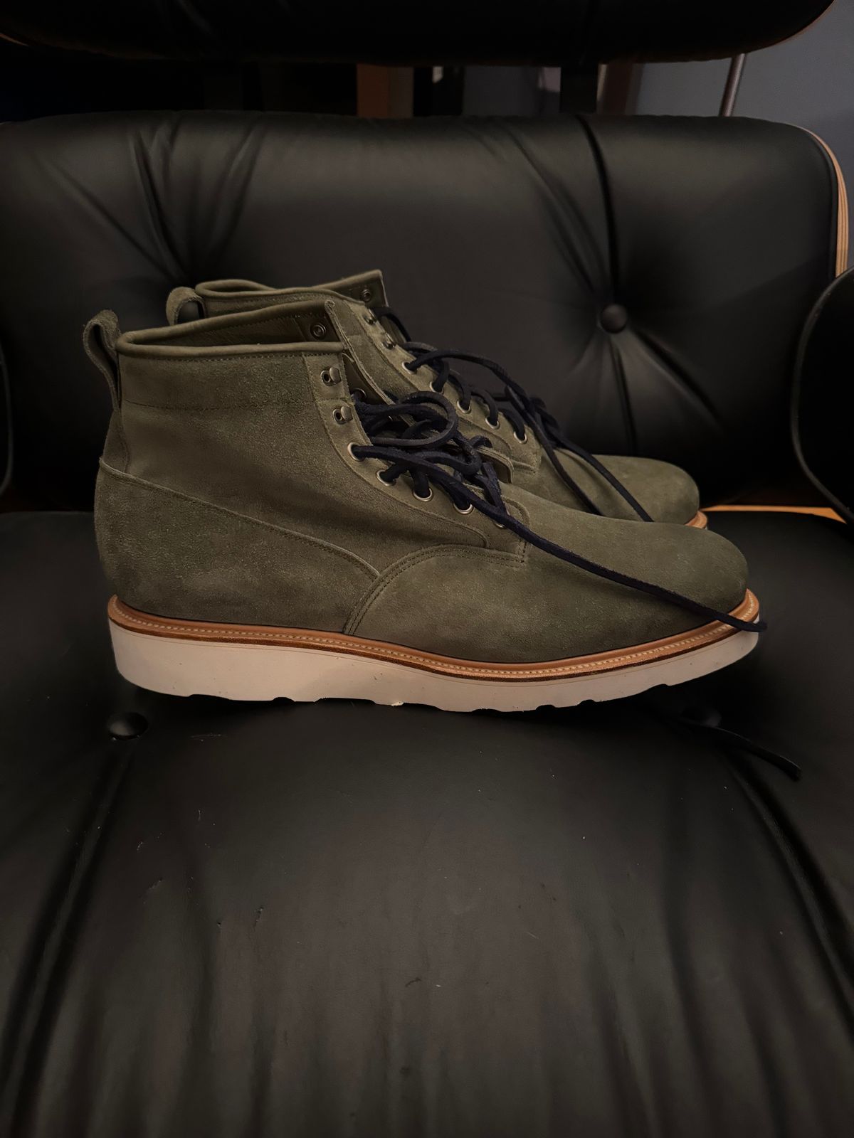 Photo by canary on October 7, 2024 of the Viberg Scout Boot in C.F. Stead Emerald Green Janus Calf Suede.