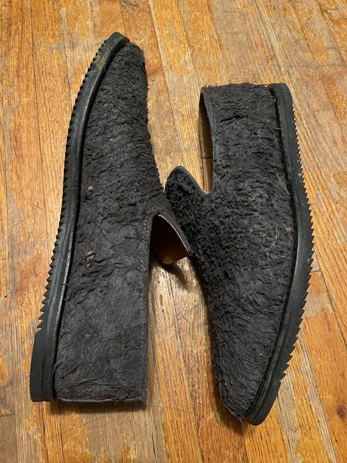 Photo by canary on December 6, 2023 of the Viberg Slipper in C.F. Stead Teak Waxy Mohawk.