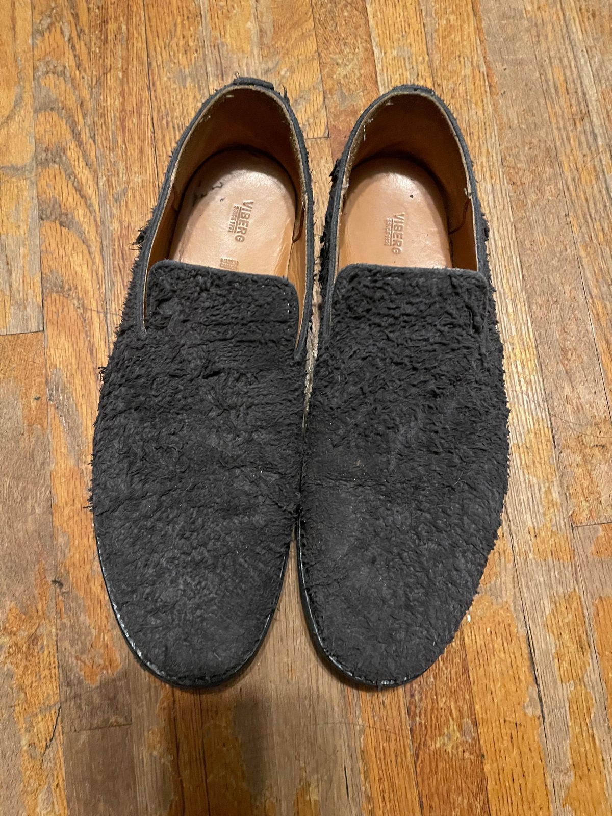 Photo by canary on December 6, 2023 of the Viberg Slipper in C.F. Stead Teak Waxy Mohawk.