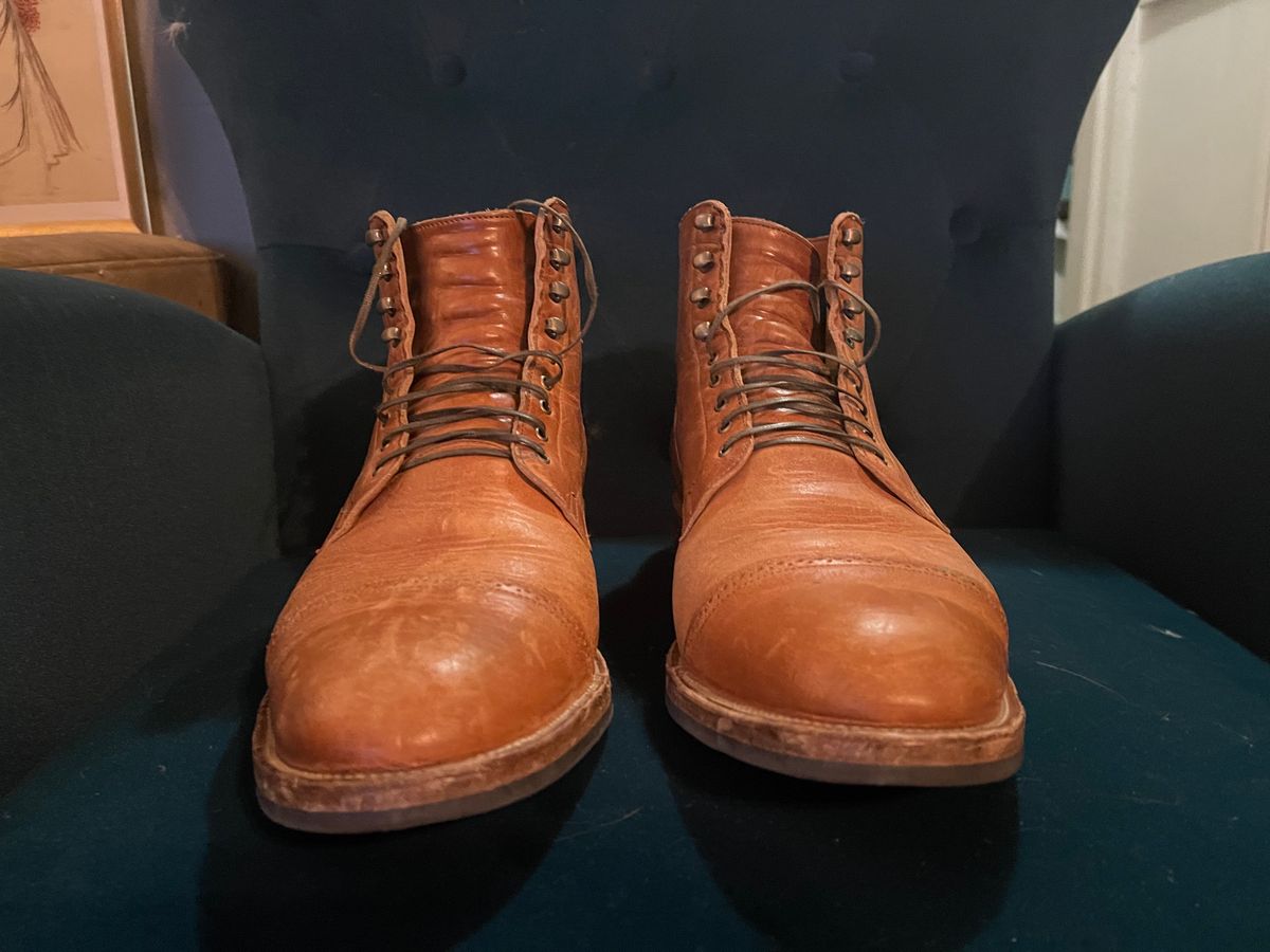 Photo by canary on February 6, 2023 of the Viberg Service Boot BCT in Horween Natural Dublin.