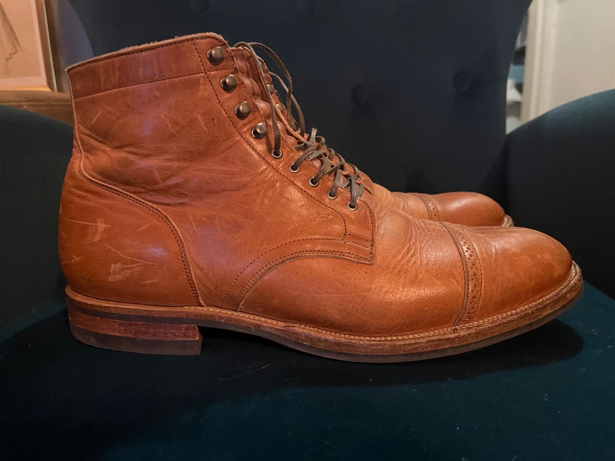 Photo by canary on February 6, 2023 of the Viberg Service Boot BCT in Horween Natural Dublin.