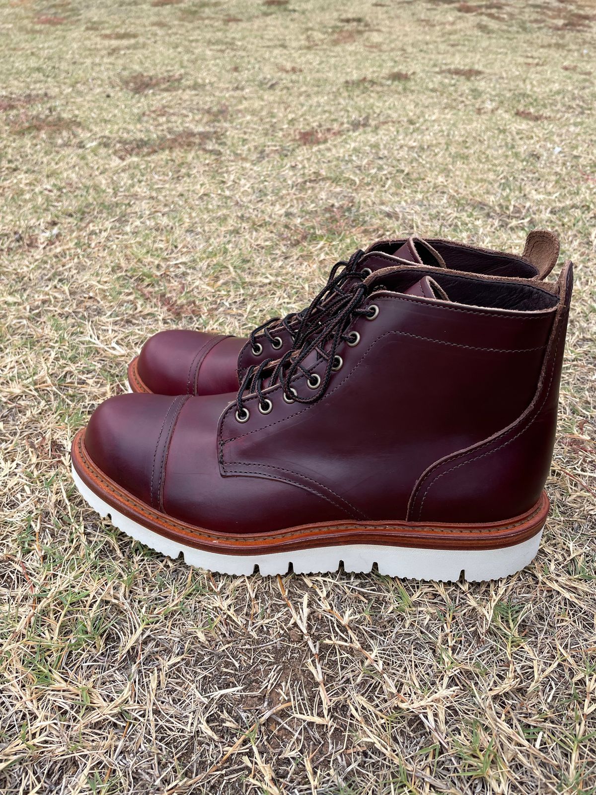 Photo by Jupes1004 on November 1, 2022 of the Allen Edmonds Unlisted Model in Horween Color 8 Chromexcel.