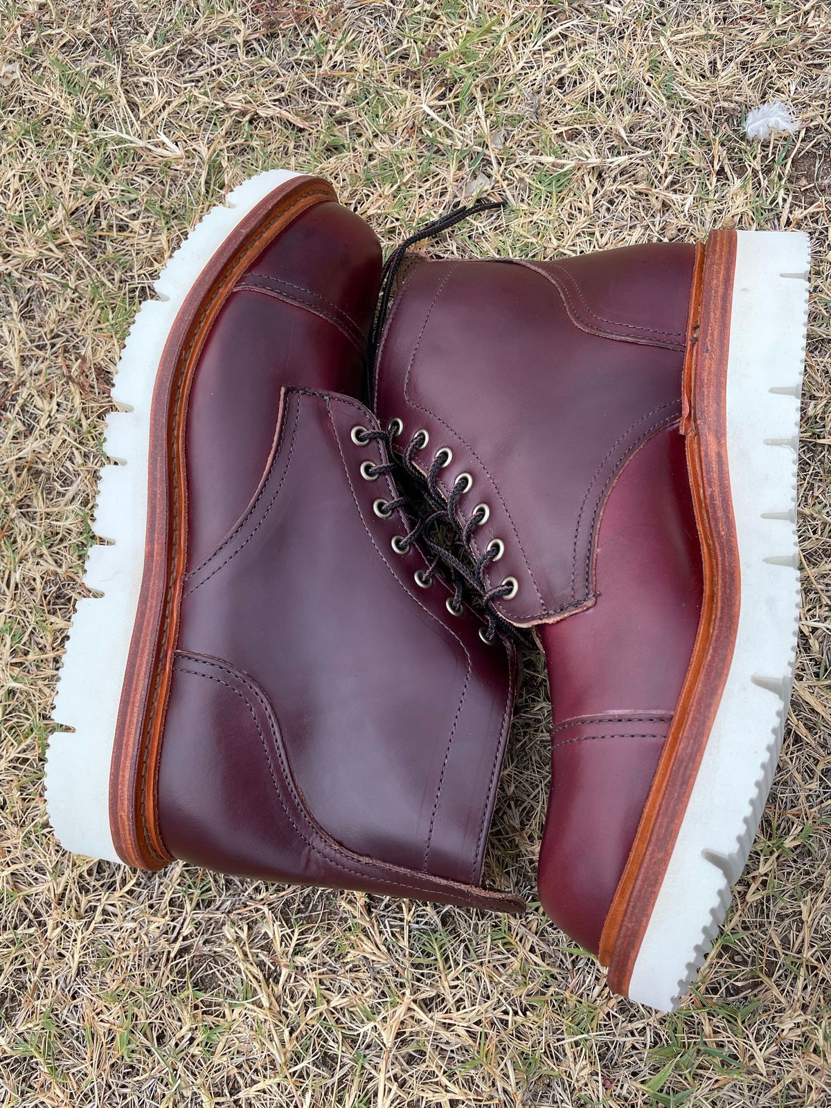 Photo by Jupes1004 on November 1, 2022 of the Allen Edmonds Unlisted Model in Horween Color 8 Chromexcel.