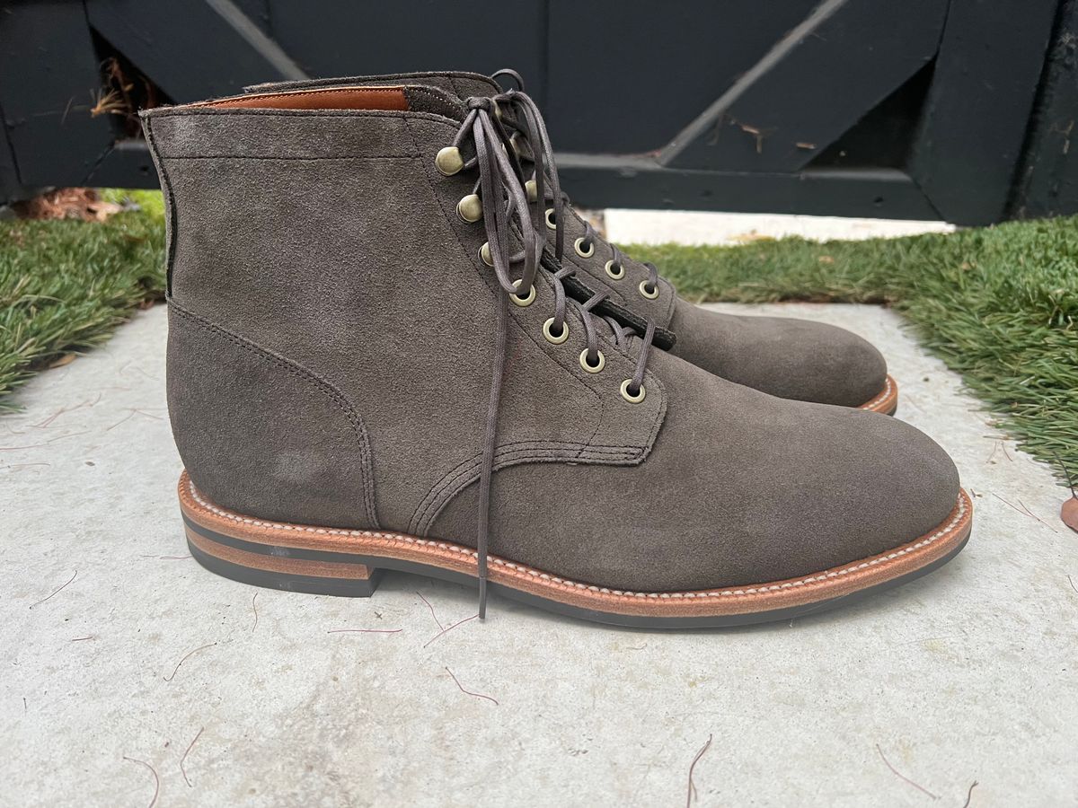 Photo by heroyjenkins on October 1, 2024 of the Grant Stone Diesel Boot in C.F. Stead Loden Janus Calf Suede.