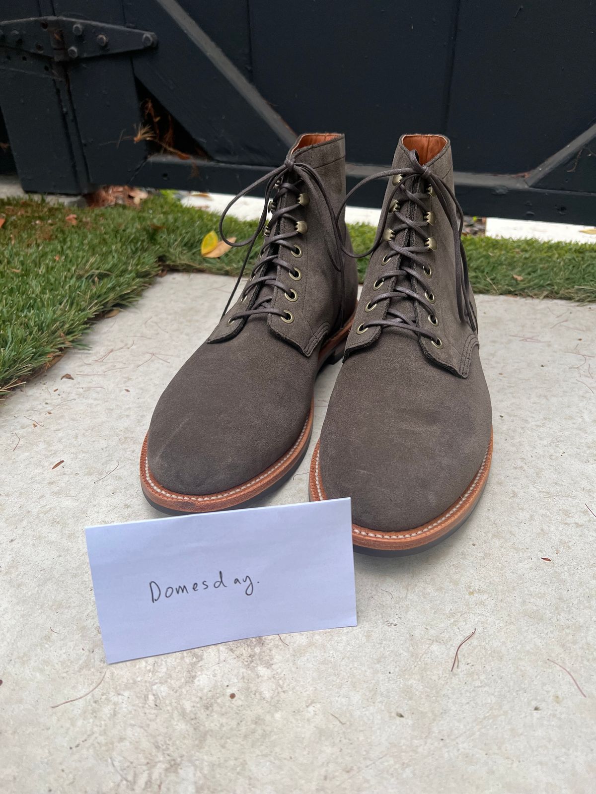 Photo by heroyjenkins on October 1, 2024 of the Grant Stone Diesel Boot in C.F. Stead Loden Janus Calf Suede.