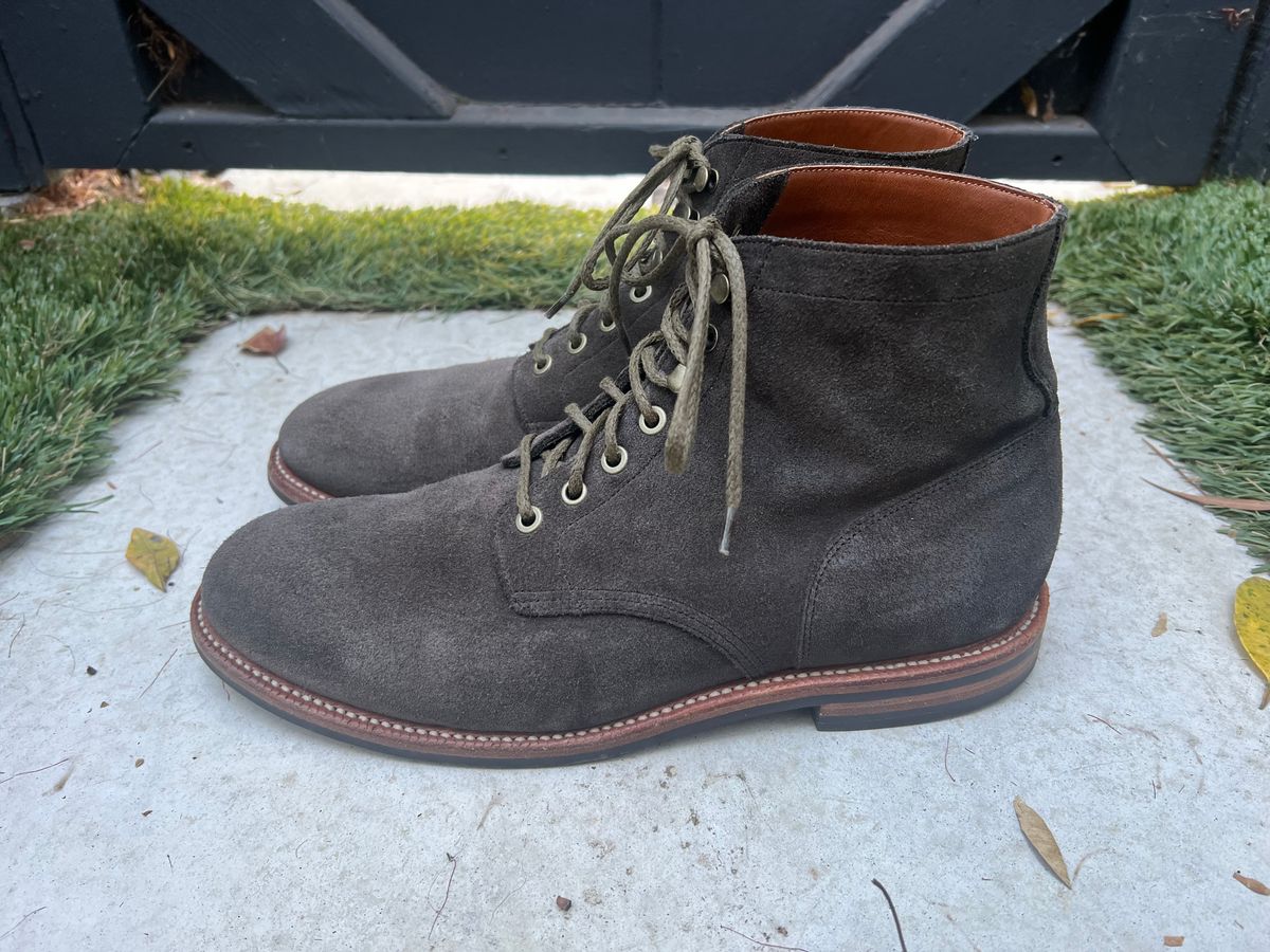 Photo by heroyjenkins on December 1, 2024 of the Grant Stone Diesel Boot in C.F. Stead Loden Janus Calf Suede.