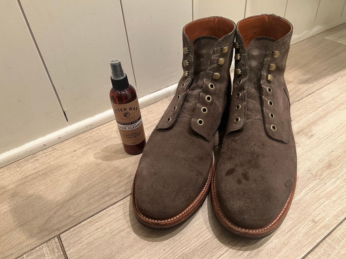 Photo by heroyjenkins on November 28, 2024 of the Grant Stone Diesel Boot in C.F. Stead Loden Janus Calf Suede.