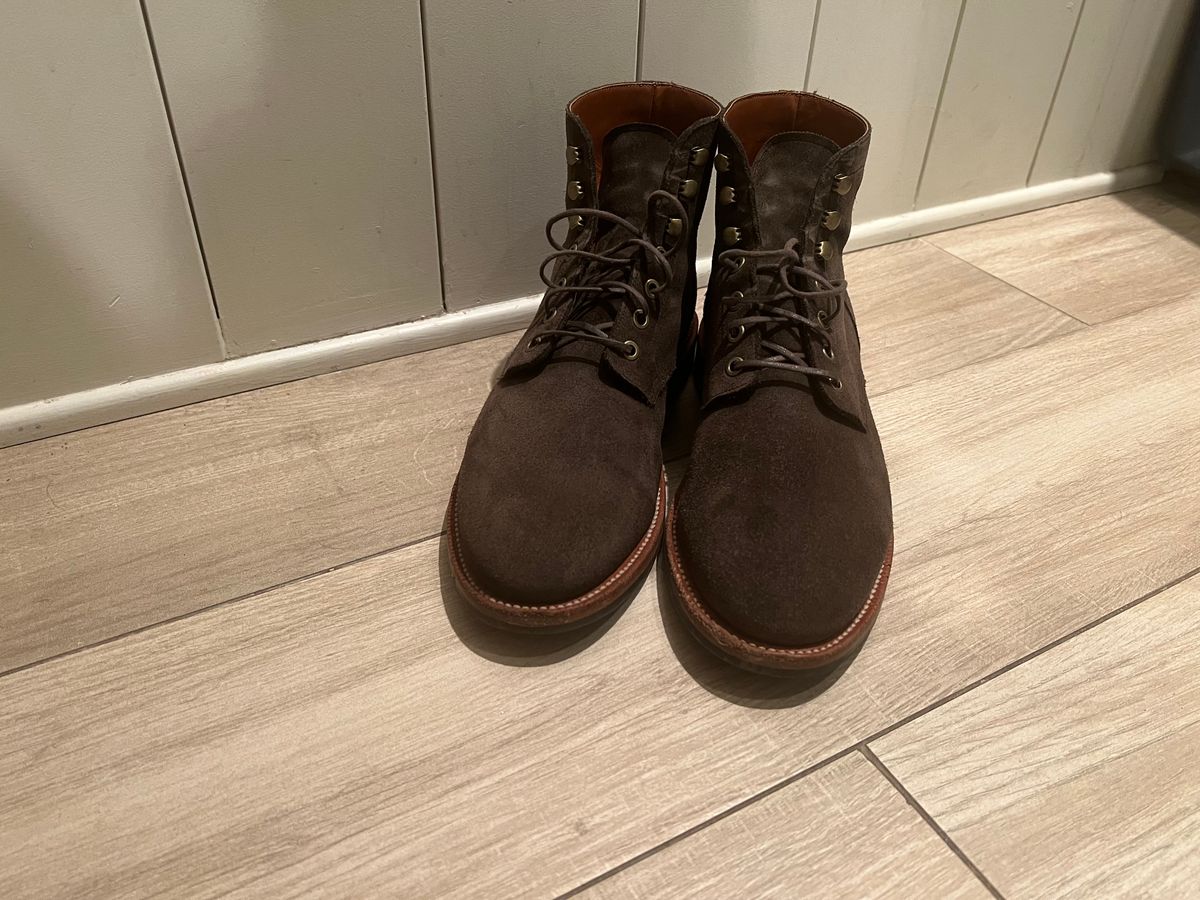 Photo by heroyjenkins on November 29, 2024 of the Grant Stone Diesel Boot in C.F. Stead Loden Janus Calf Suede.