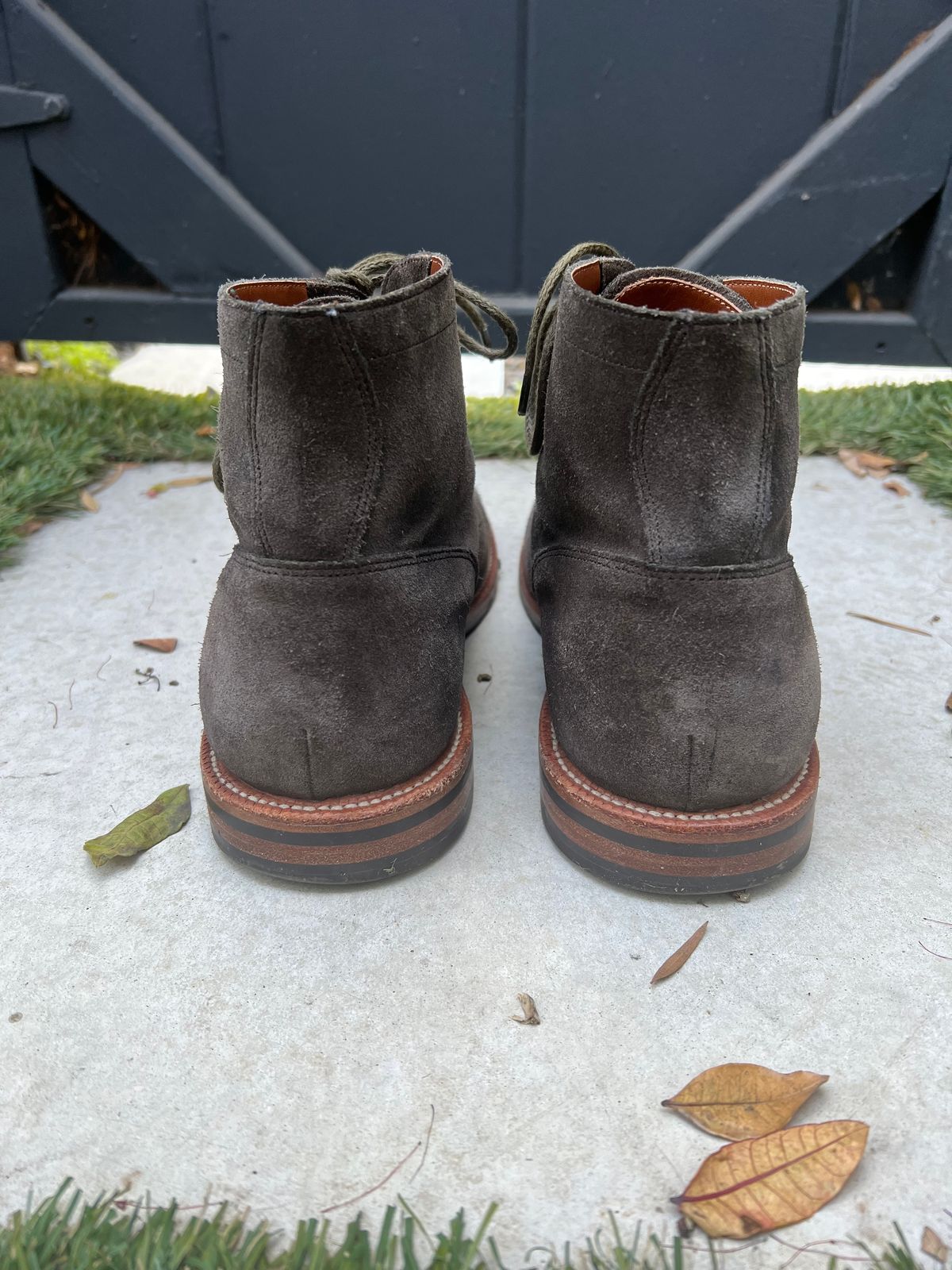 Photo by heroyjenkins on January 5, 2025 of the Grant Stone Diesel Boot in C.F. Stead Loden Janus Calf Suede.