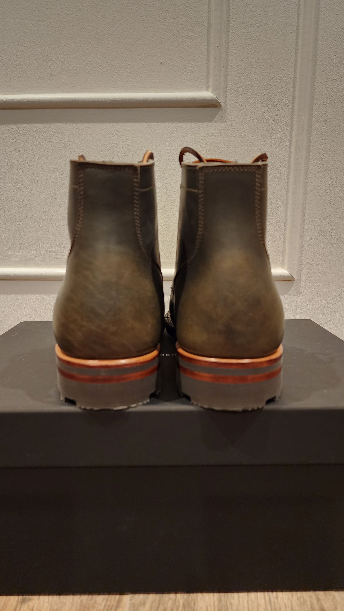 Photo by jranders52 on October 2, 2022 of the Viberg Service Boot BCT in Horween Olive Chromepak.