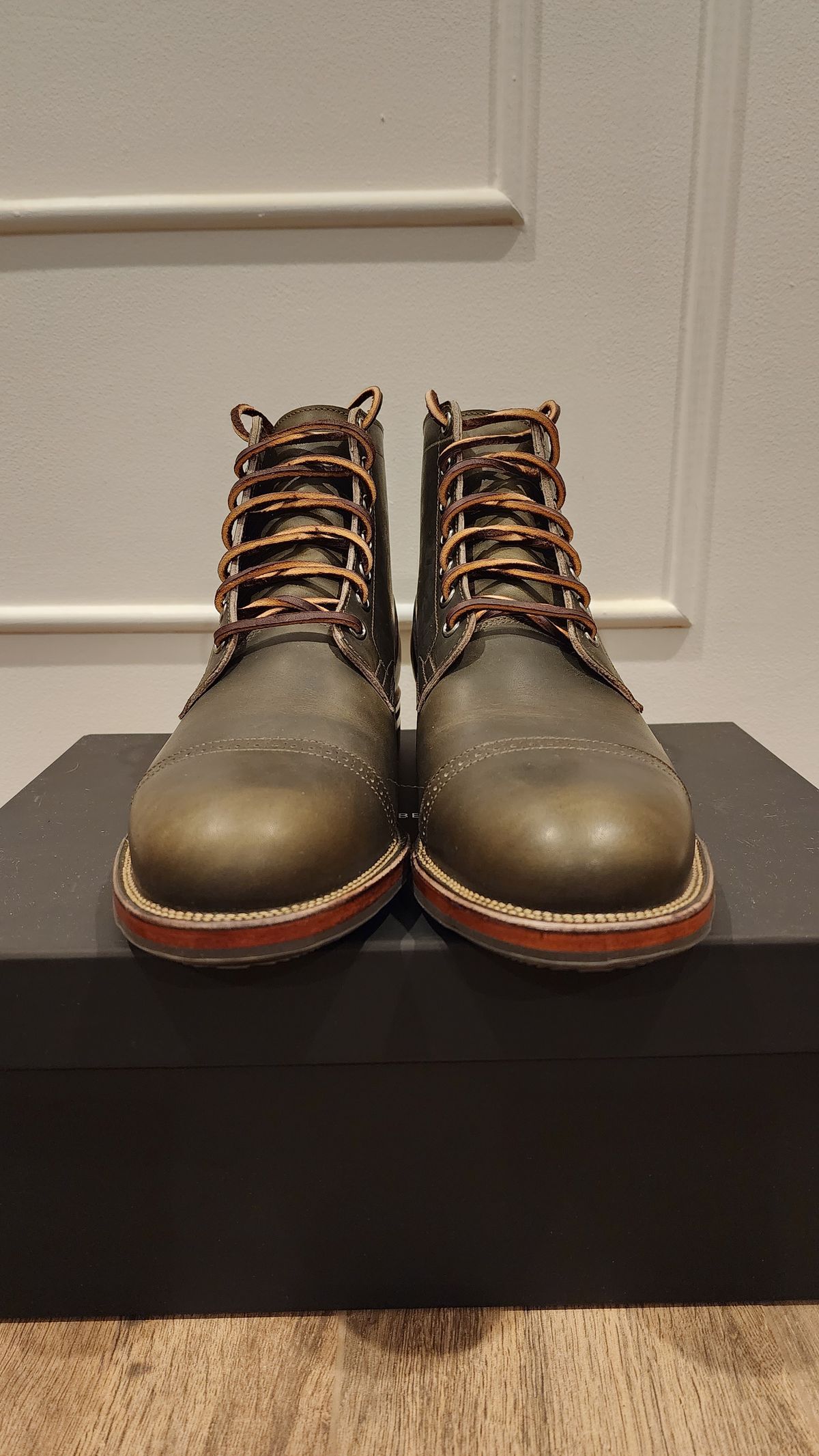 Photo by jranders52 on October 2, 2022 of the Viberg Service Boot BCT in Horween Olive Chromepak.