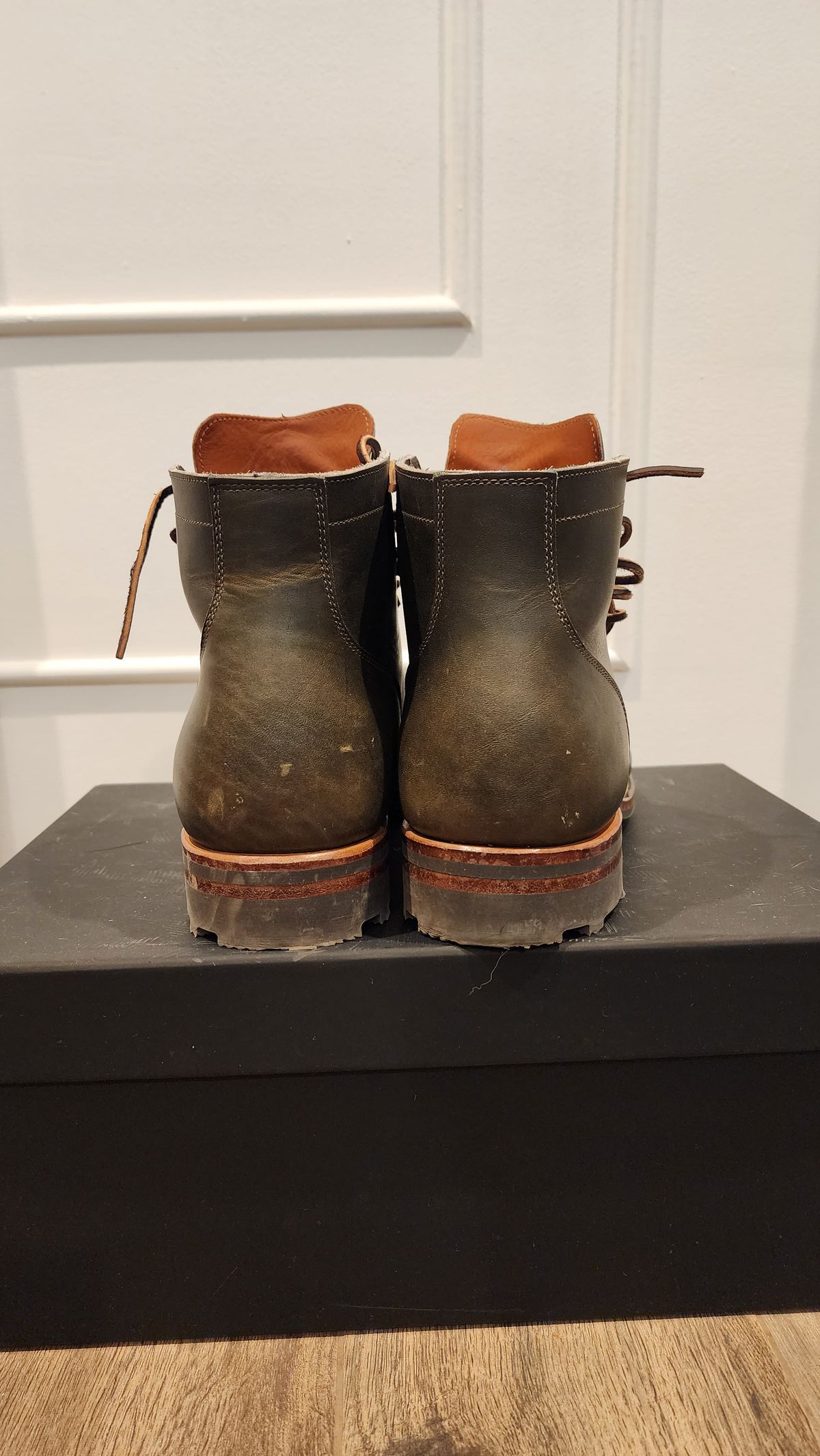 Photo by jranders52 on November 5, 2022 of the Viberg Service Boot BCT in Horween Olive Chromepak.