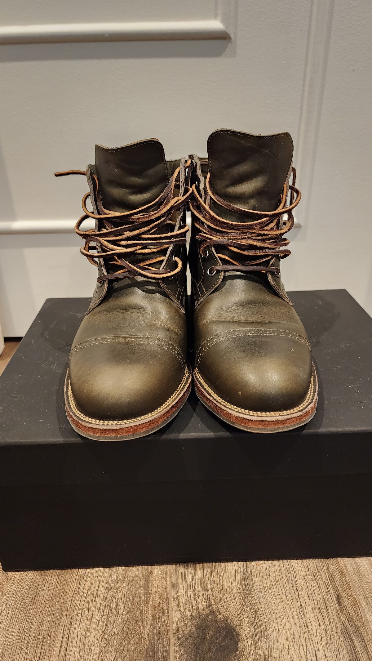 Photo by jranders52 on November 5, 2022 of the Viberg Service Boot BCT in Horween Olive Chromepak.