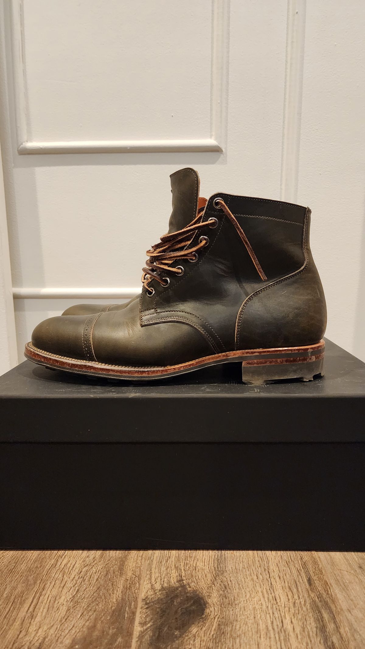 Photo by jranders52 on November 5, 2022 of the Viberg Service Boot BCT in Horween Olive Chromepak.