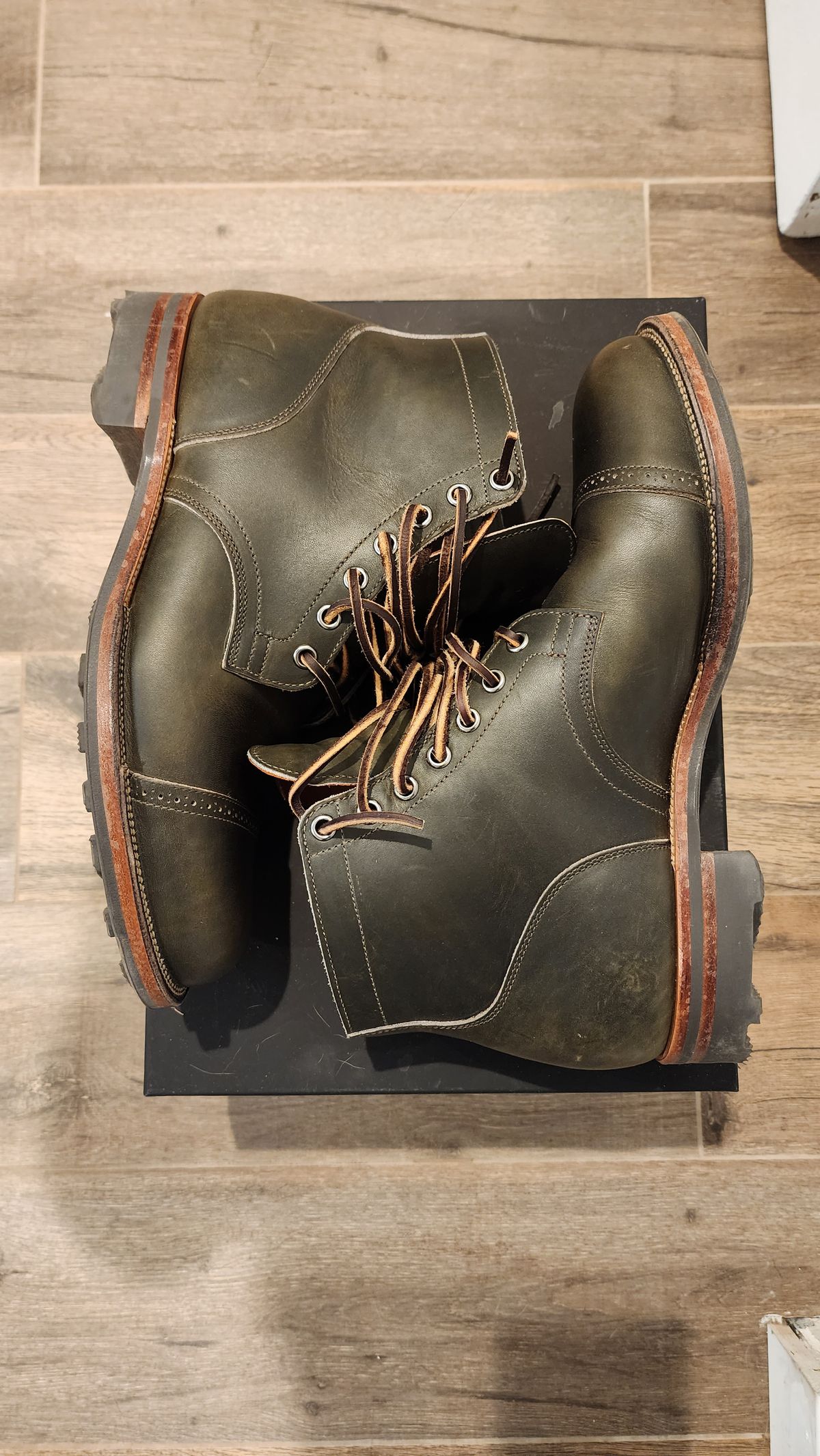 Photo by jranders52 on November 5, 2022 of the Viberg Service Boot BCT in Horween Olive Chromepak.