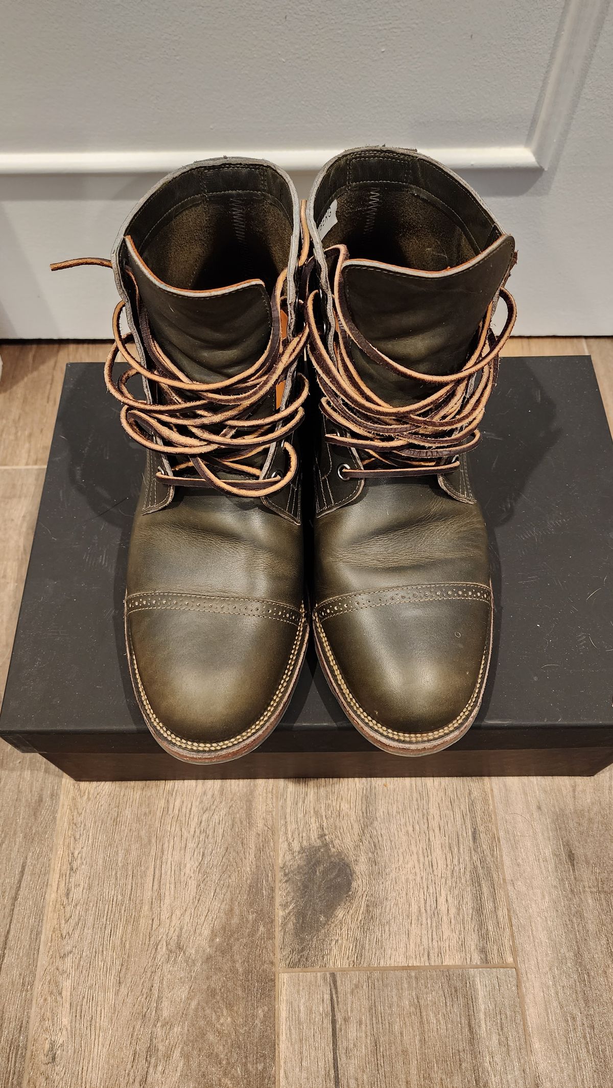 Photo by jranders52 on November 5, 2022 of the Viberg Service Boot BCT in Horween Olive Chromepak.