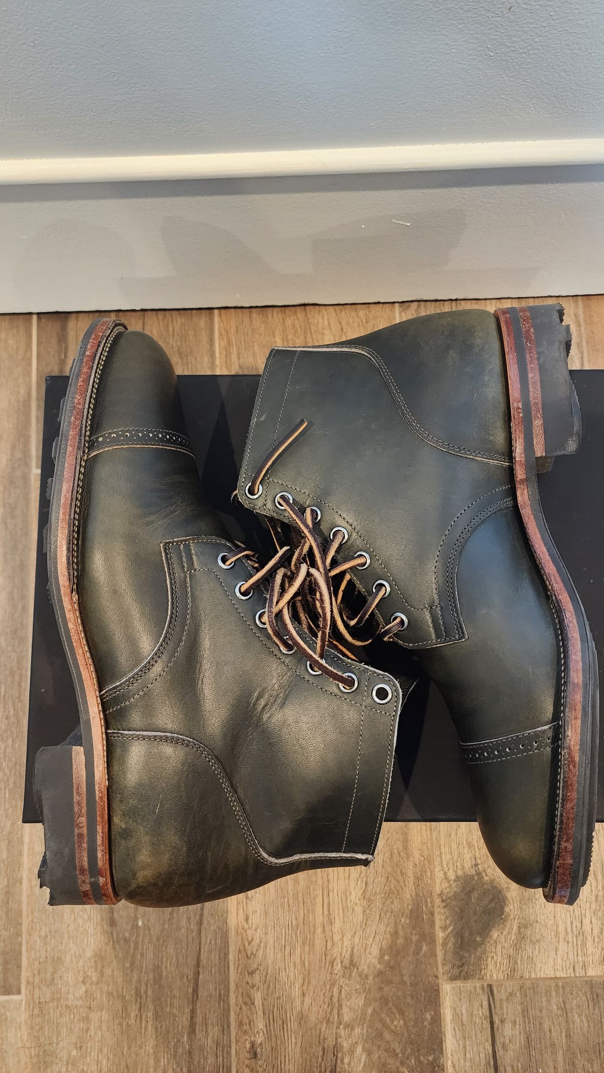 Photo by jranders52 on December 4, 2022 of the Viberg Service Boot BCT in Horween Olive Chromepak.