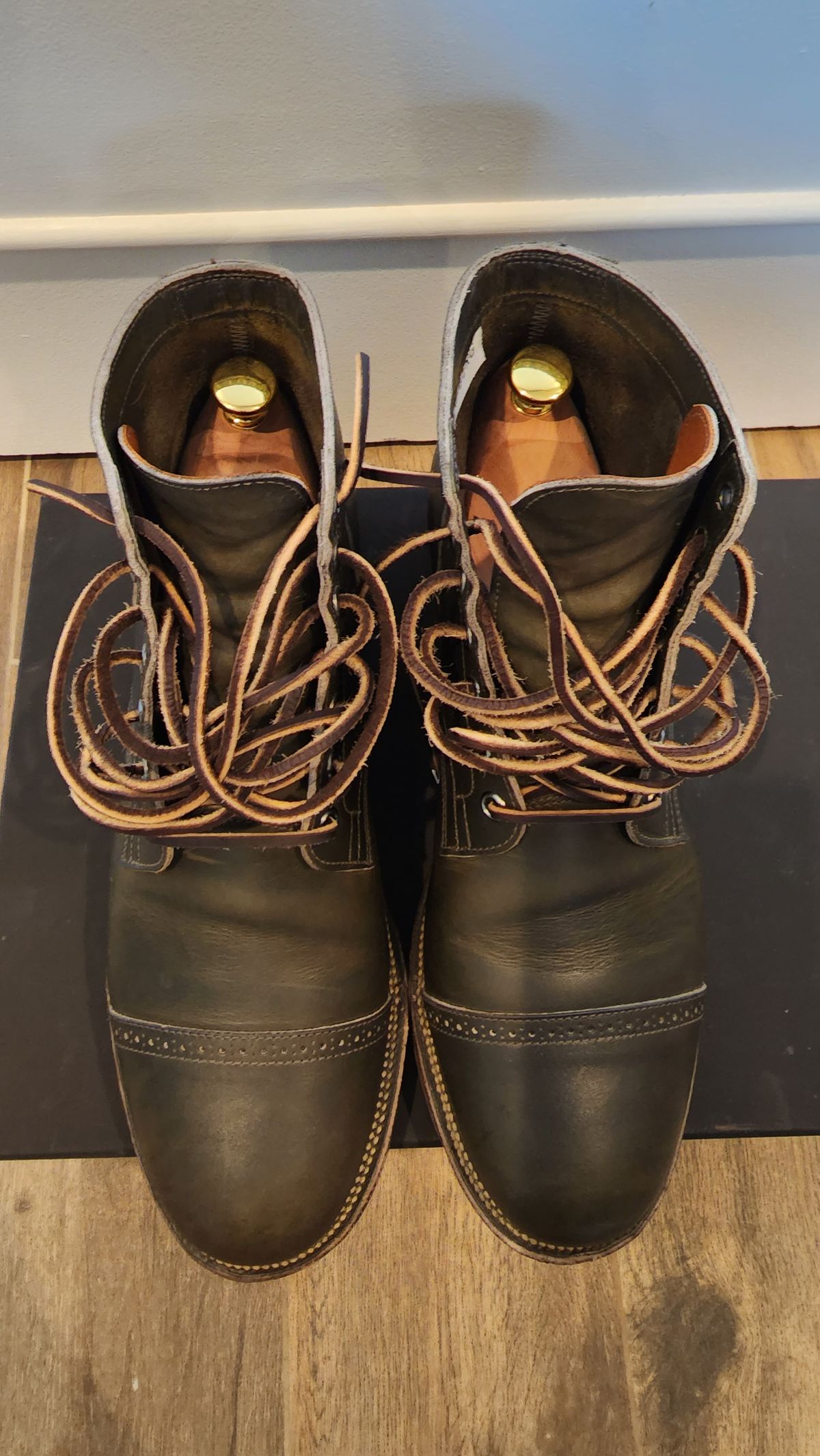 Photo by jranders52 on December 4, 2022 of the Viberg Service Boot BCT in Horween Olive Chromepak.